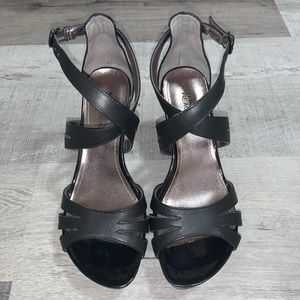 Black wedge heels